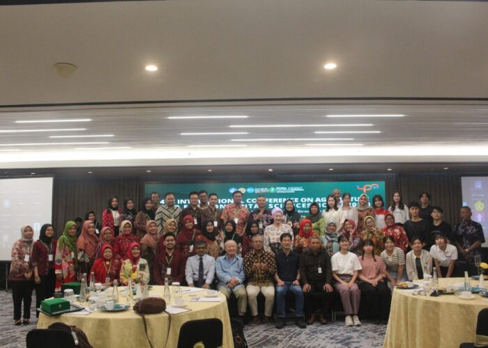 Kegiatan Seminar Internasional ICAES 4th 2023 mengangkat tema “Accelerating Agriculture Transformation Through Innovation to Strengthen Sustainable Agriculture”
